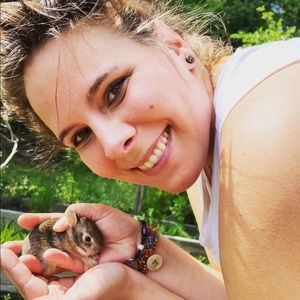 Meet your Posher, Lauren